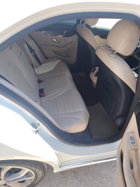 مرسيدس C300 2015 - صورة 5