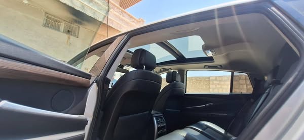 بي إم دبليو 535i GT 2012 - صورة 5