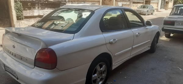 هيونداي سوناتا 1999 - صورة 5