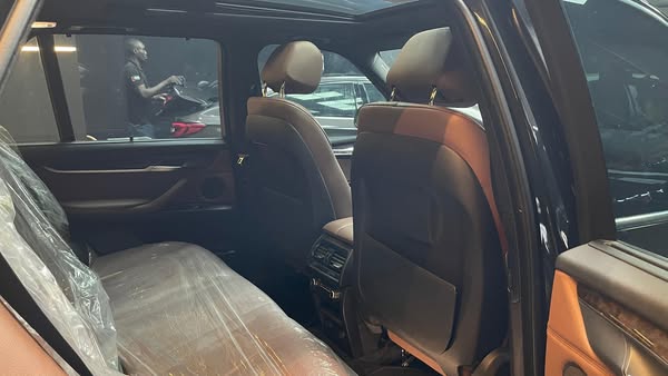 بي إم دبليو X5 2014 - صورة 4