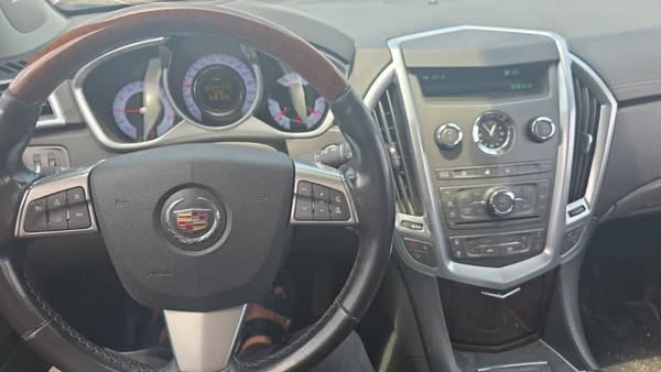 كاديلاك SRX 2011 - صورة 3