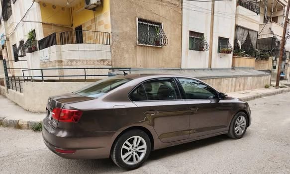فولكس فاغن جيتا 2012 - صورة 1