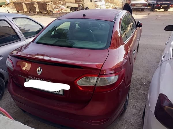 رينو فلونس 2010 - صورة 1