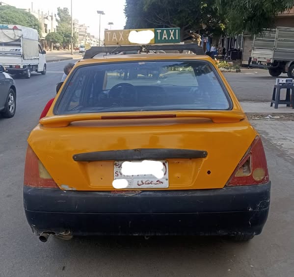 داسيا 2003 - صورة 2