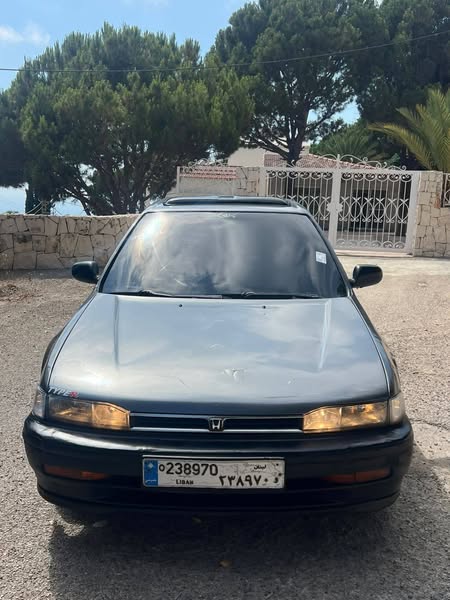 هوندا أكورد 1993 - صورة 1
