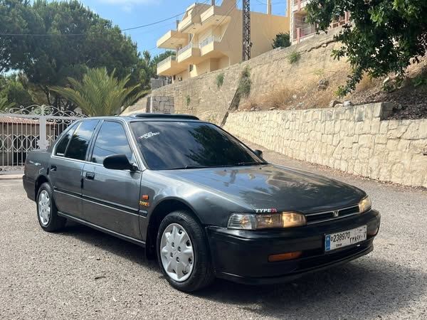 هوندا أكورد 1993 - صورة 2