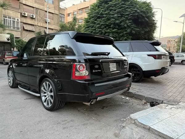 لاند روفر رنج روفر 2011 - صورة 3
