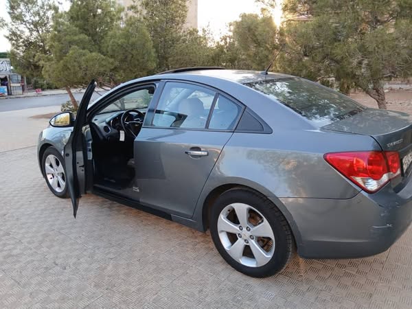 شيفروليه Cruze 2011 - صورة 4