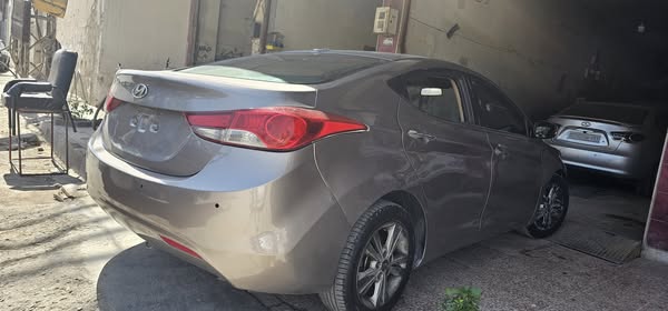 هيونداي Elantra 2013 - صورة 2