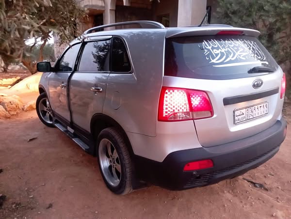 كيا سيرنتو 2010 - صورة 5