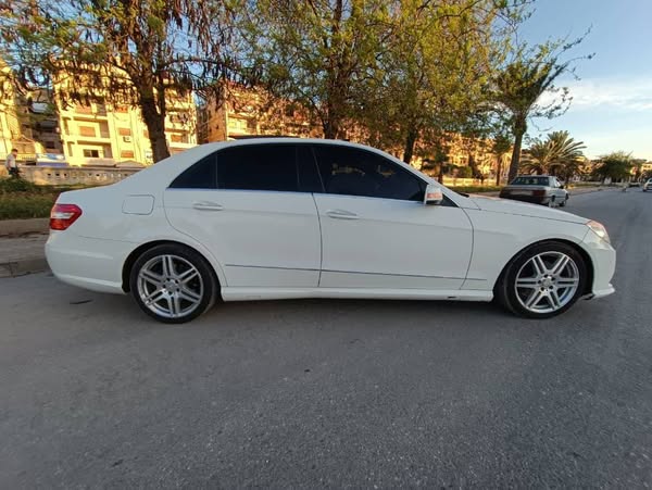 مرسيدس E300 2011 - صورة 2