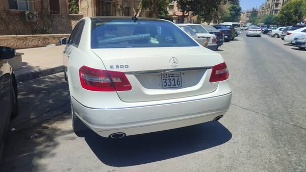 مرسيدس E300 2011 - صورة 2