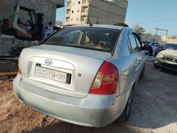 هيونداي فيرنا 2007 - صورة 3