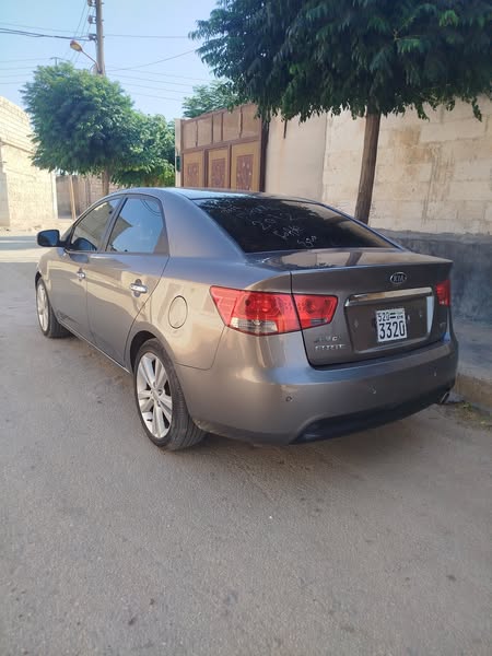 كيا فورتي 2012 - صورة 4