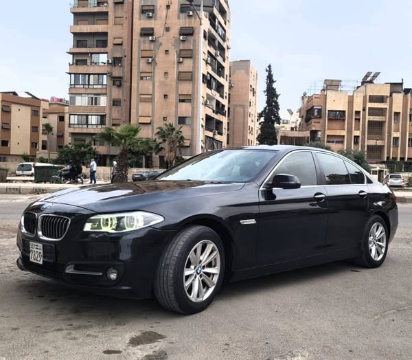 بي إم دبليو 520i 2015 - صورة 4