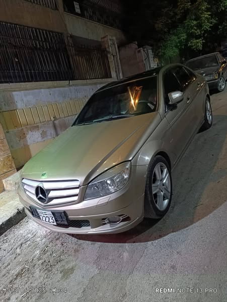 مرسيدس C-Class 2010 - صورة 2