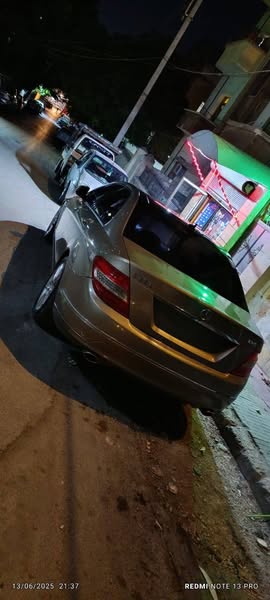 مرسيدس C-Class 2010 - صورة 4