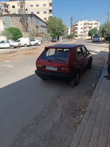 فولكس فاجن جولف 1977 - صورة 3