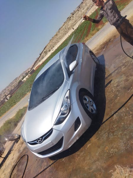 هيونداي أفانتي النتر 2012 - صورة 1