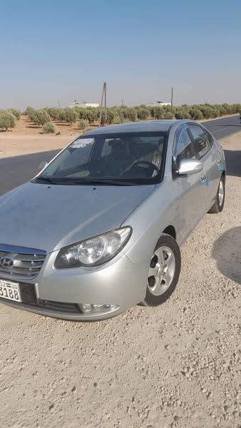 هيونداي افانتي 2010 - صورة 1