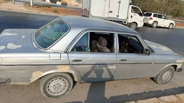 مرسيدس 230 1977 - صورة 4