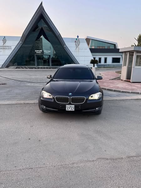 بي إم دبليو 5 Series 2011 - صورة 4
