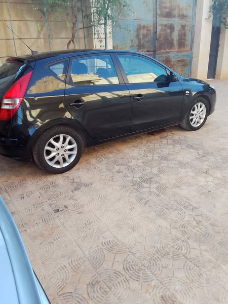 هيونداي i30 2008 - صورة 2