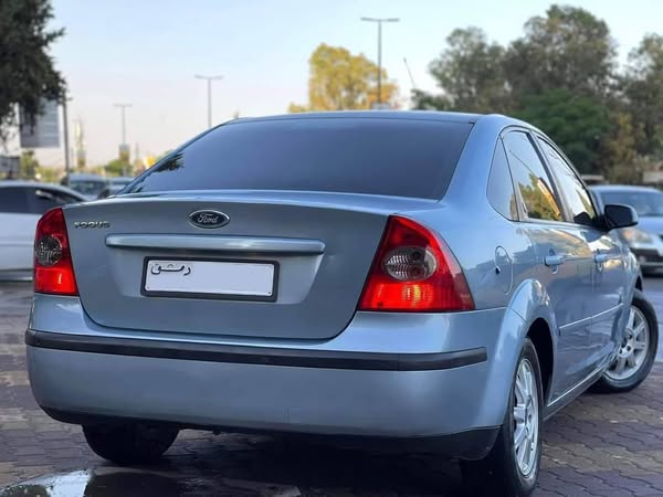 فورد فوكاس 2005 - صورة 3