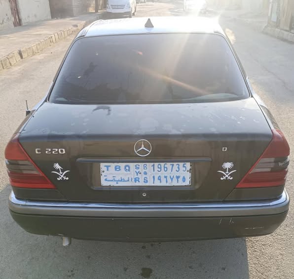 مرسيدس C-Class 2001 - صورة 5