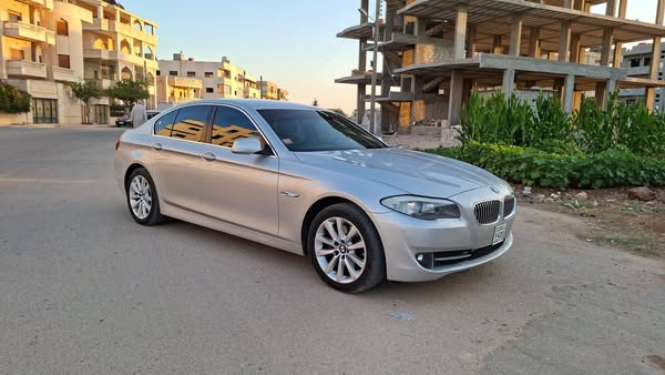بي إم دبليو 520i 2013 - صورة 1