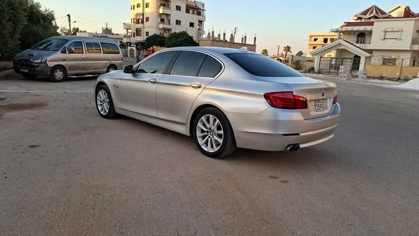 بي إم دبليو 520i 2013 - صورة 5