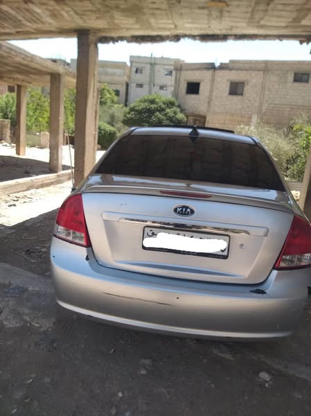 كيا سيراتو 2009 - صورة 1