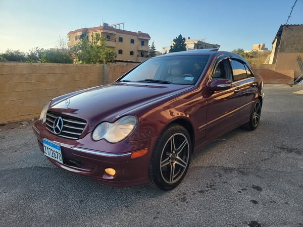 مرسيدس C-Class 2005 - صورة 3