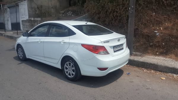 هيونداي اكسنت 2011 - صورة 3