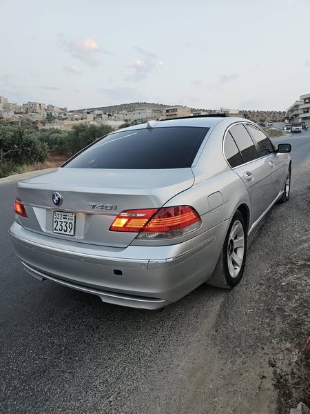 بي ام دبليو 740i 2007 - صورة 4