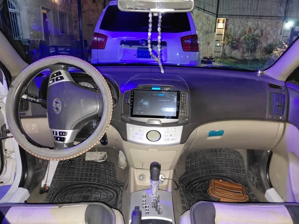 Hyundai Avante 2008 - صورة 2