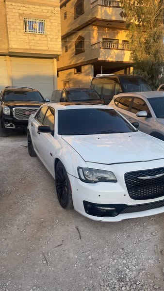 كرايسلر 300C 2011 - صورة 2