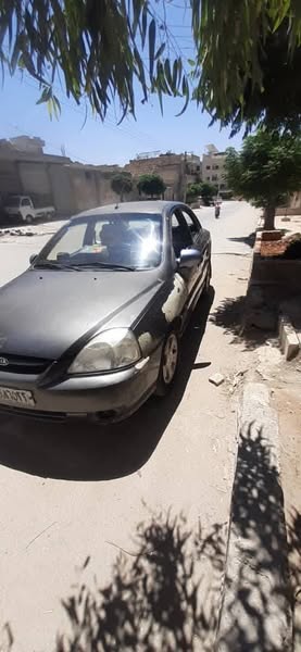 كيا ريو 2003 - صورة 1