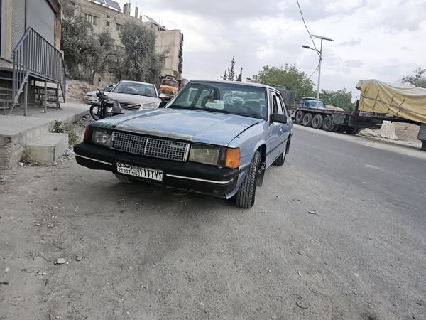 مازدا 929 1983 - صورة 1