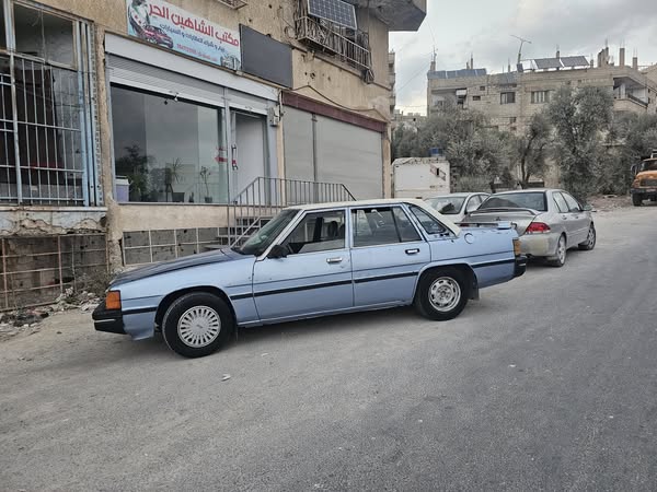 مازدا 929 1983 - صورة 4