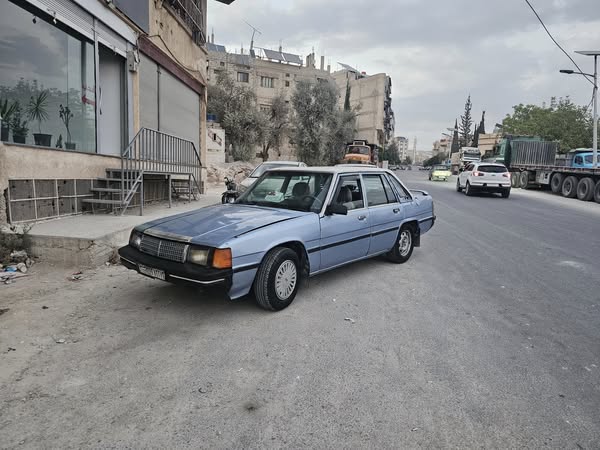 مازدا 929 1983 - صورة 3