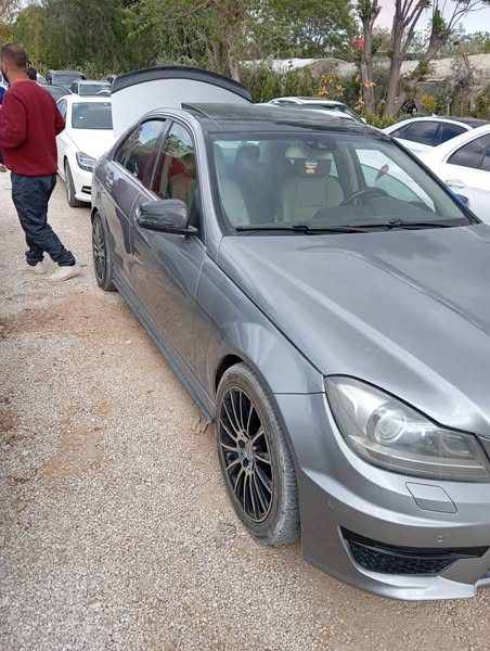 مرسيدس c200 2013 - صورة 2