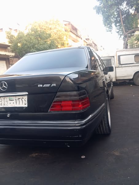 مرسيدس E300 1986 - صورة 2