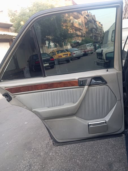 مرسيدس E300 1986 - صورة 3