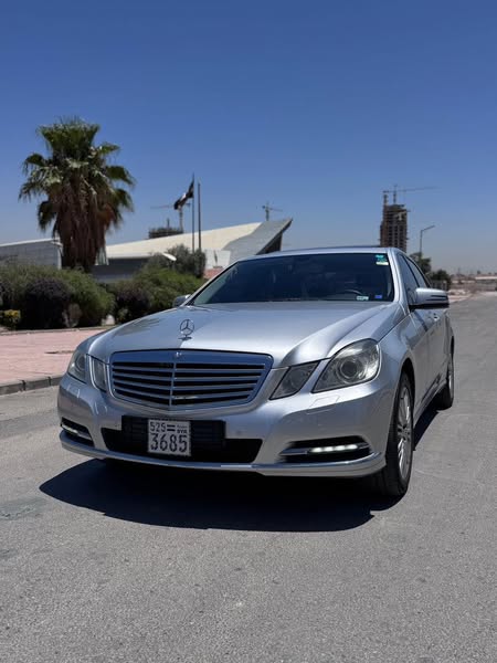 مارسيدس E300 2011 - صورة 1