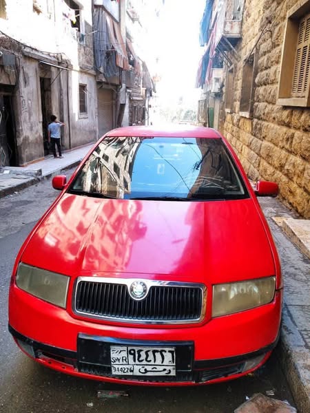 سكودا فابيا 2003 - صورة 2