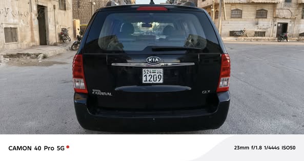 كيا كرنفال 2011 - صورة 4