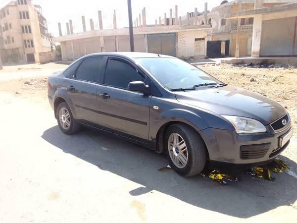 فورد فوكاس 2006 - صورة 4