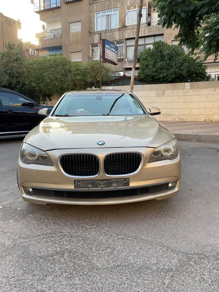 BMW 730 Li 2011 - صورة 1