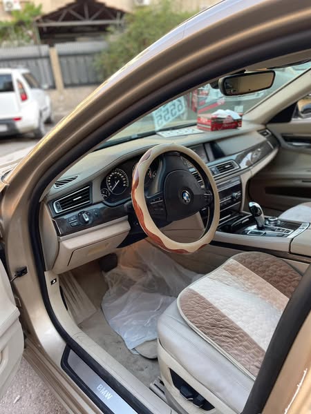 BMW 730 Li 2011 - صورة 5